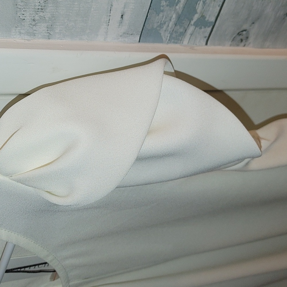 Paper Moon White Tulip Sleeve Medium Blouse - Picture 4 of 5